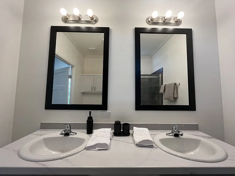 557 Bimini Cay Cir #557 — Photo 11