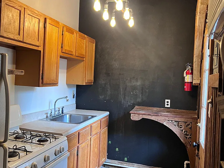 819 Stann St #1B — Photo 6