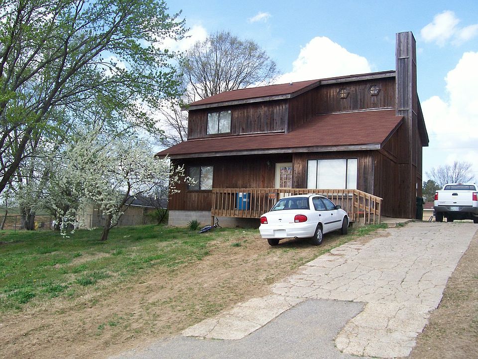 2nd image of 40 Fort Hudson Rd