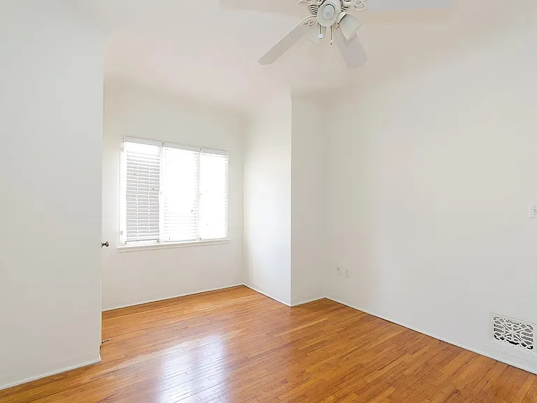 313 S Cochran Ave #313 — Photo 23