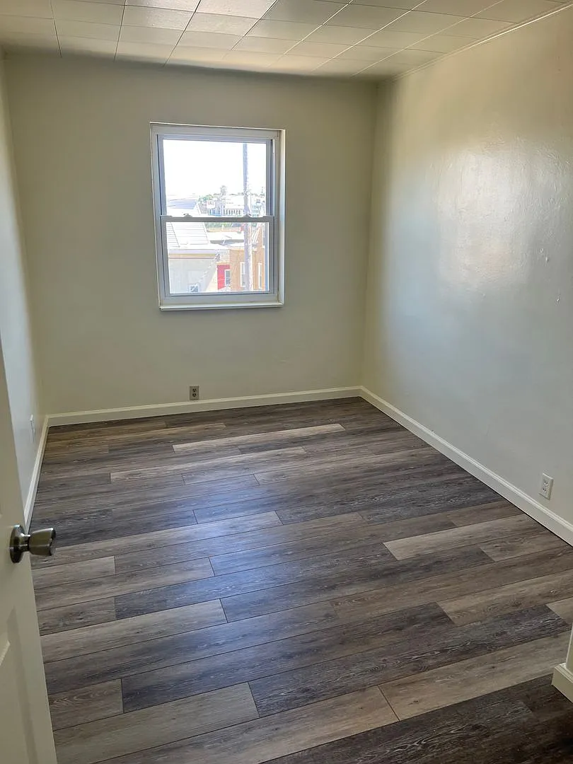 348 oakland ave — Photo 4