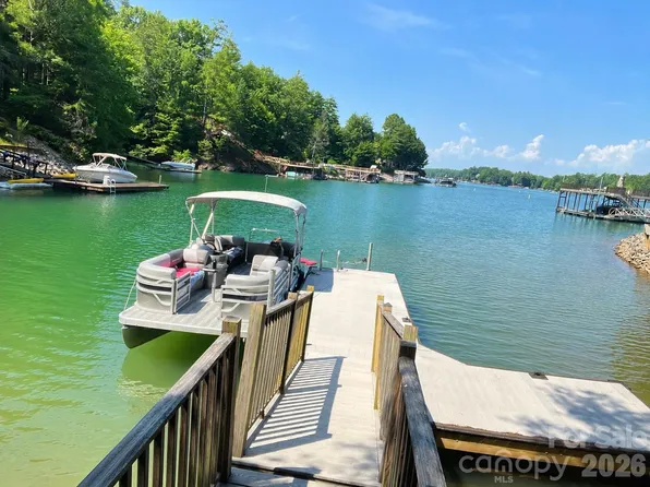 1600 Lillians Point Ct Unit 33, Morganton, NC 28655
