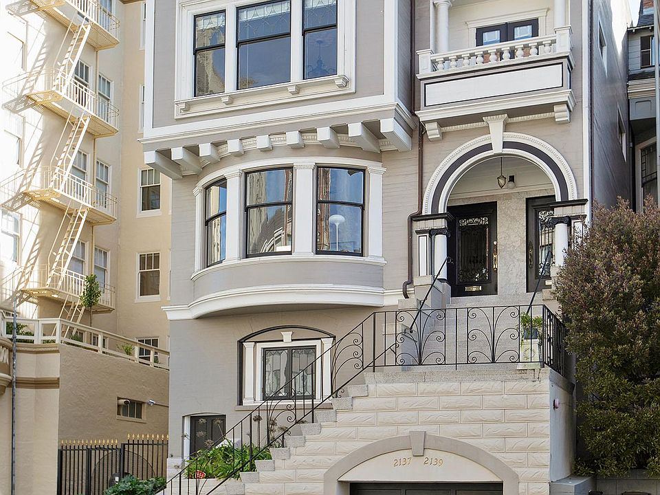 Exterior 2137 Pacific Avenue