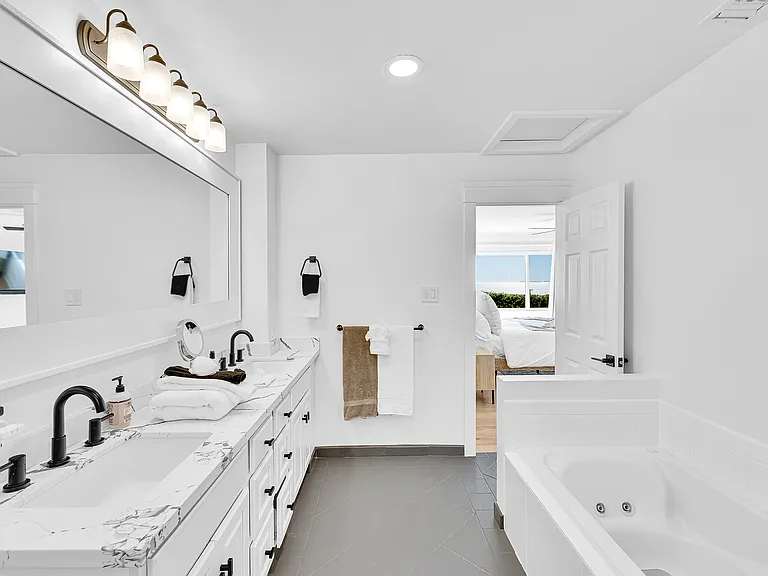1948 Sunset Dr — Photo 31