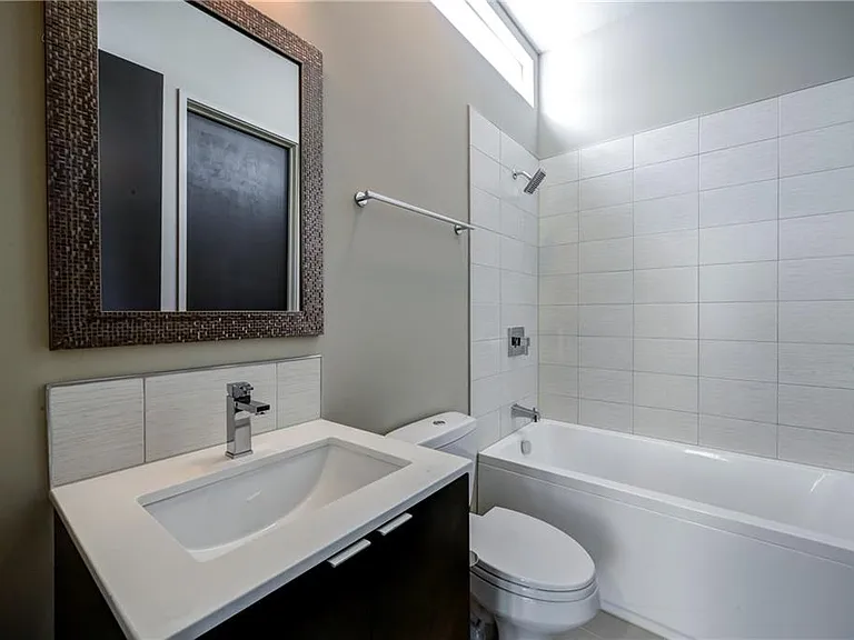 721 Longleaf Dr NE #9 — Photo 24