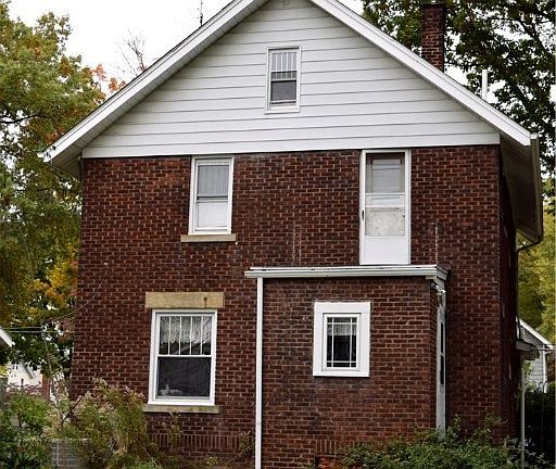 4th image of 640 Falls Ave #642
