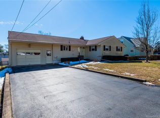 6 Lake View Hts, Niantic, CT 06357