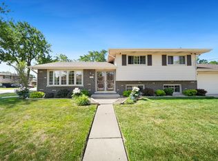 365 W Myrick Ave, Addison, IL 60101