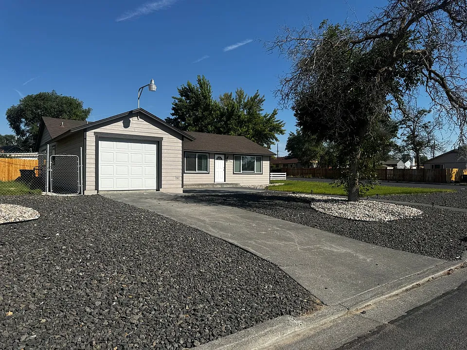 324 N Central Dr