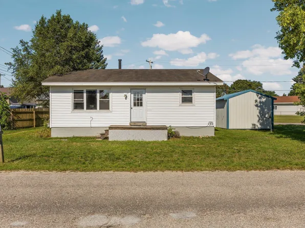 214 Court St, Kalkaska, MI 49646