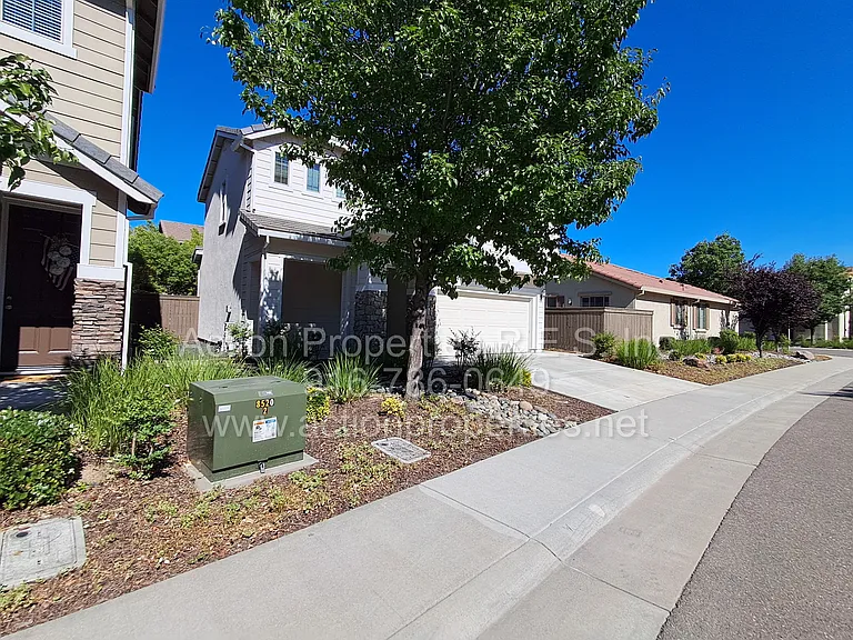 2136 Malibu Pl — Photo 41