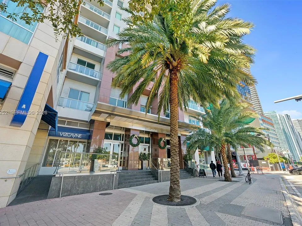 244 Biscayne Blvd #451
