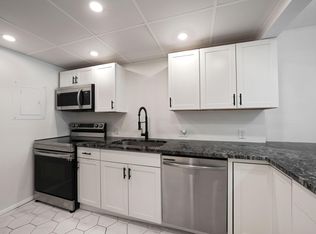 7100 NW 17th St APT 220, Fort Lauderdale, FL 33313