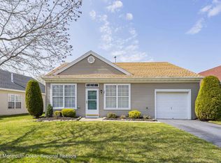 98 Robin Ln, Barnegat, NJ 08005