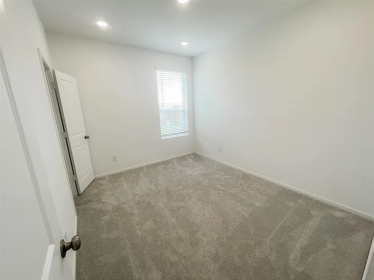 6314 Laguna Terra Dr — Photo 12