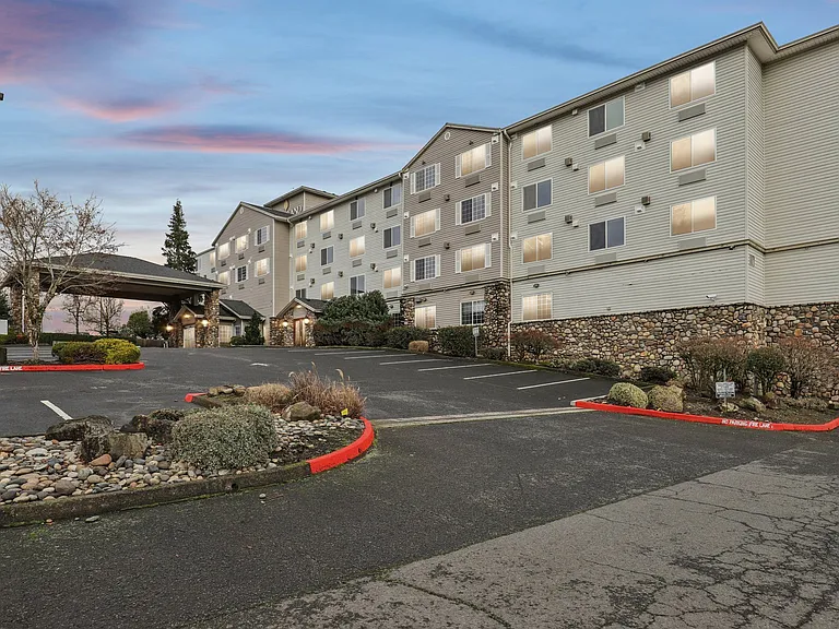 Woodland Flats Apartments — Photo 73