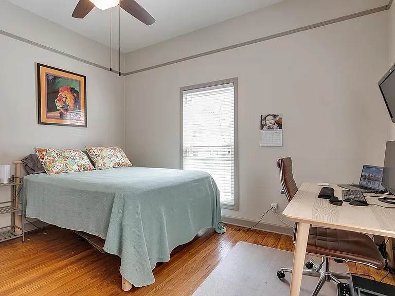 2066 Carr Ave — Photo 4