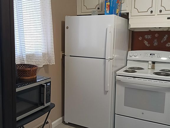 4th image of 39 Brookside Drive #7