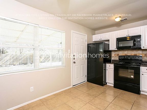 4th image of 327 S 1st St