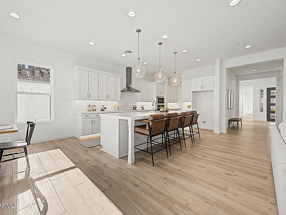 4th image of 2649 E VIRGINIA Street