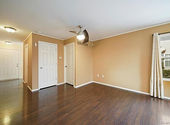 5th image of 222 Lasseigne St