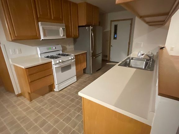 2nd image of 114 Court St #116