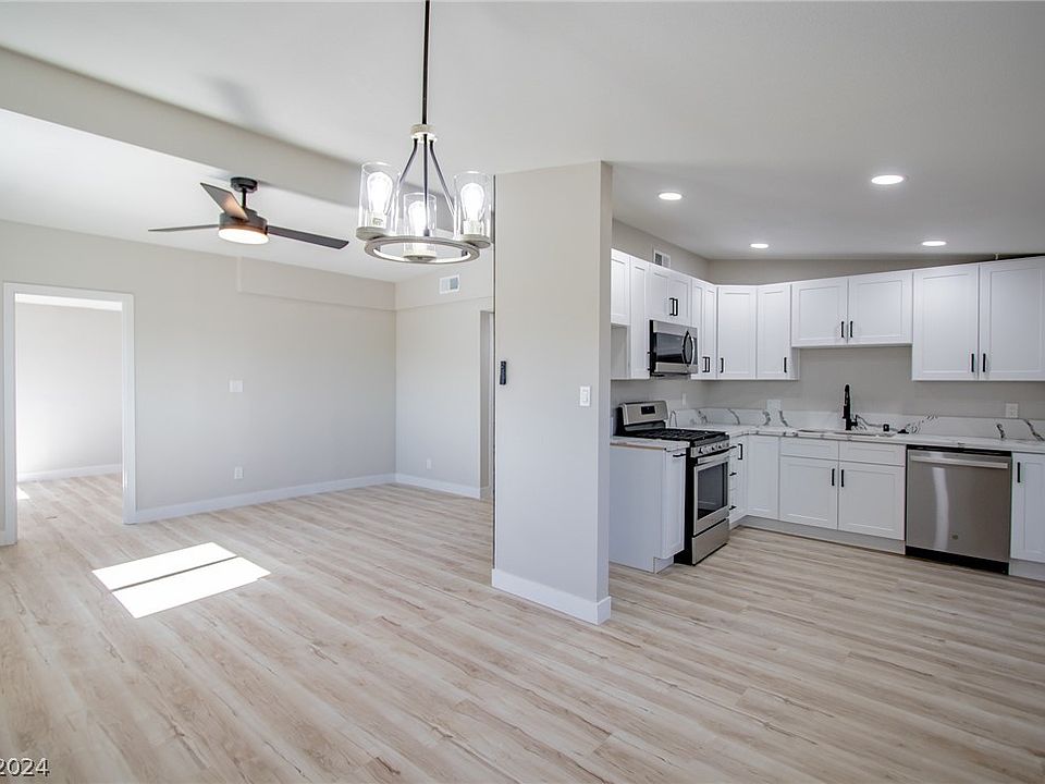 1st image of 2921 Howard Dr