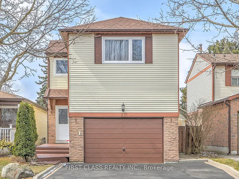 85 Madsen Cres — Photo 2