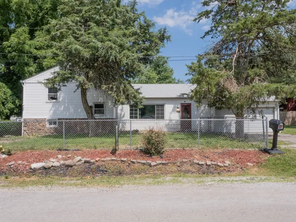 1406 N Division Ave, Urbana, IL 61801