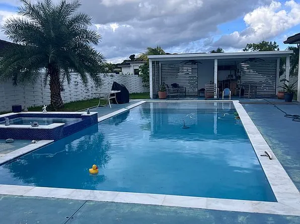 18952 SW 136th Ave, Miami, FL 33177