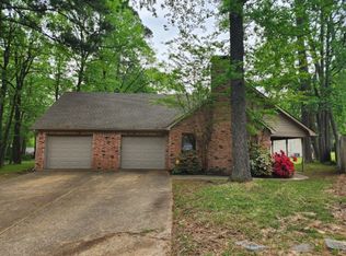 11 Yellowstone Cv, Maumelle, AR 72113
