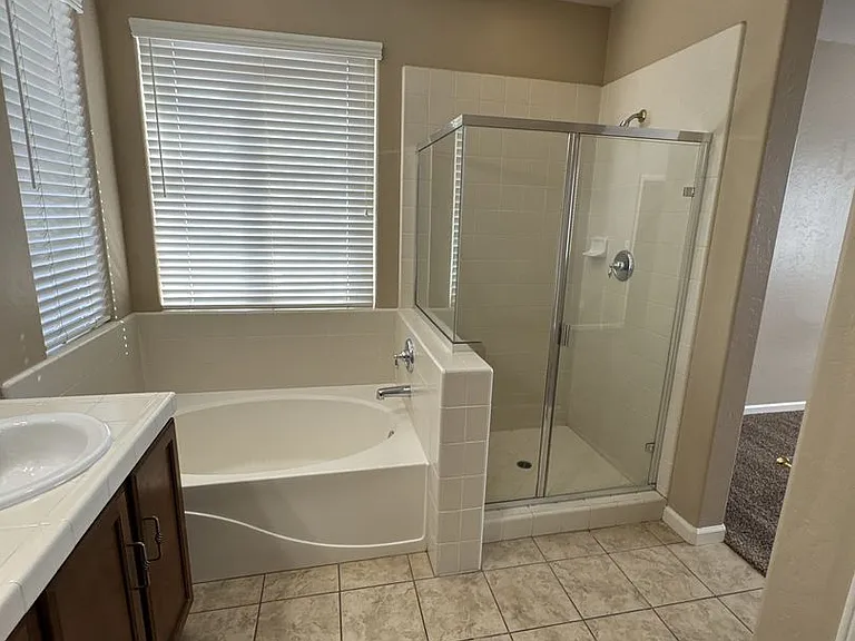 3237 N Winslow St — Photo 19