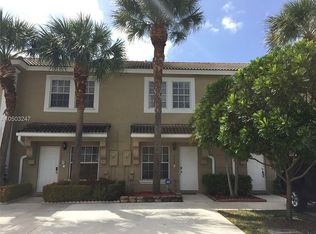 372 SW 122nd Ave, Pembroke Pines, FL 33025