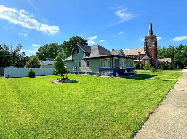 401 S Jackson St, Flanagan, IL 61740