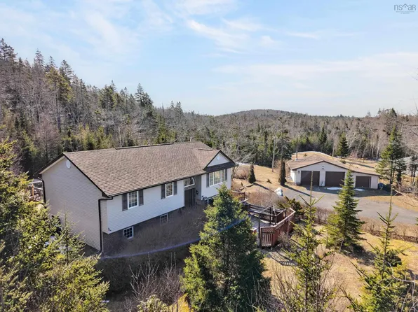 38 Charles Mead Dr, Williamswood, NS B3V 1B4