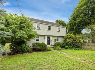 465 Main St, Lynnfield, MA 01940