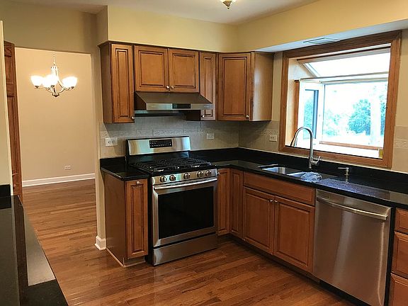 Updated kitchen new applia