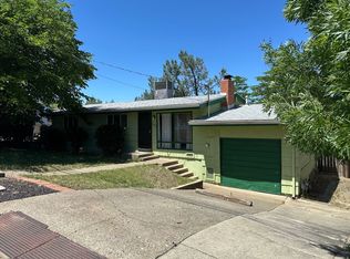 1450 Riviera Dr, Redding, CA 96001