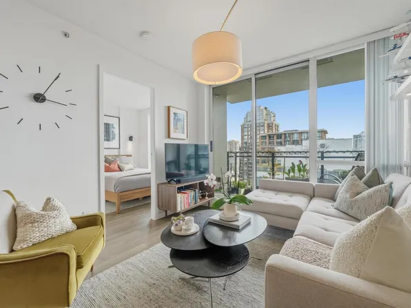 1082 Seymour St #1707, Vancouver, BC V6B 1X9