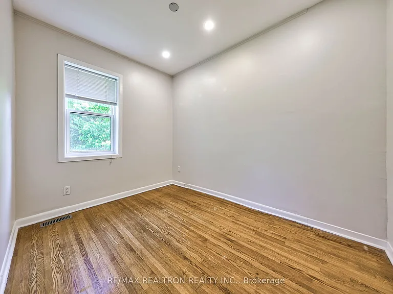69 Harlandale Ave — Photo 13