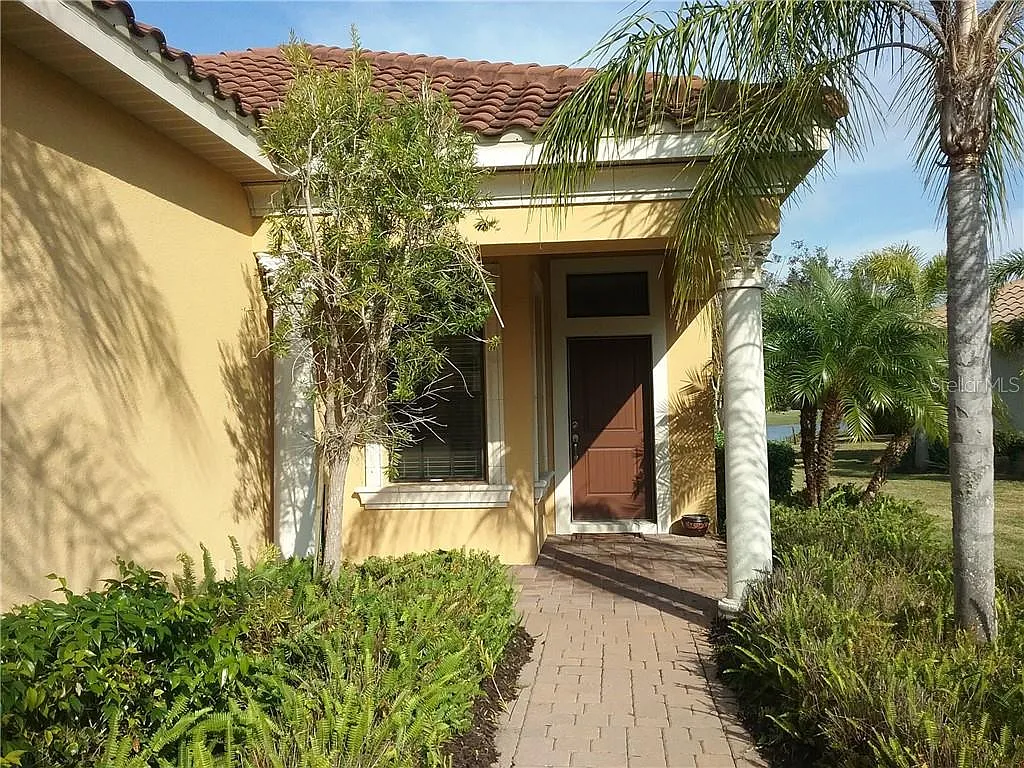Photo 2 of 15 - 14305 Stirling Dr - Lakewood Ranch, FL Building Photo - 14305 Stirling Dr