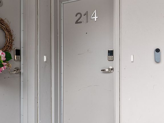 3rd image of 1085 Danforth Rd #214