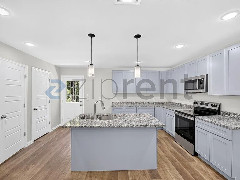 333 N Field St #A — Photo 13
