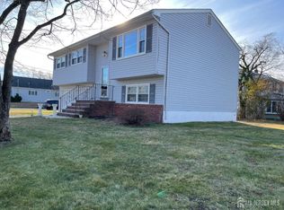 57 Greenbrook Rd, Middlesex, NJ 08846