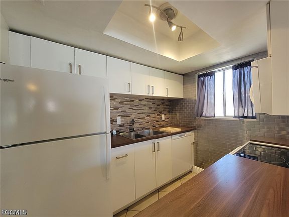 2nd image of 3284 Royal Canadian Trce APT 4