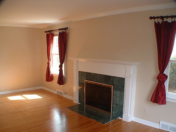 Formal Living Rm w/Fireplace
