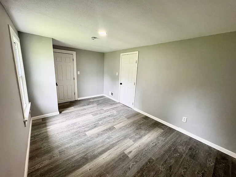 6 Irma Ln — Photo 19