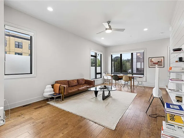 102 City View Ct NE — Photo 5