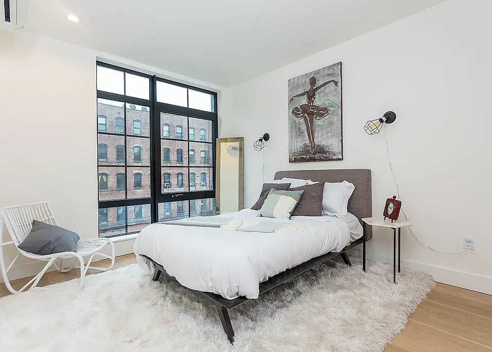 25 Bruckner Blvd #3J