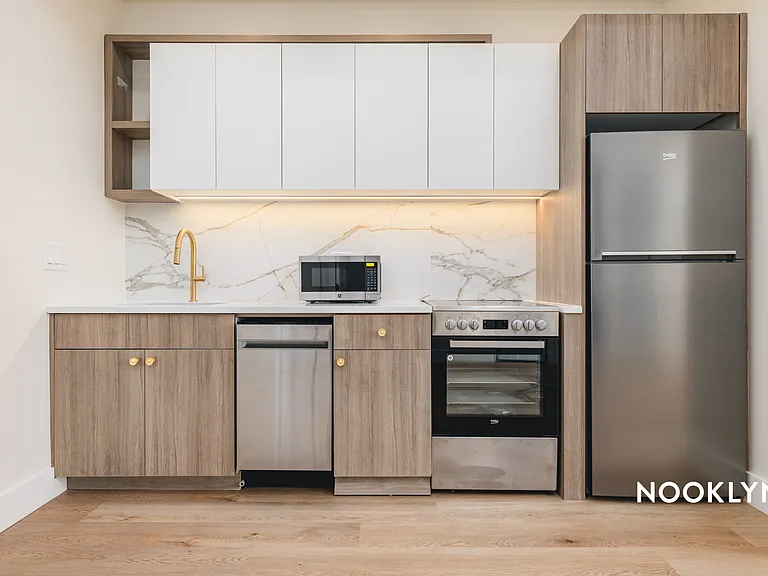 27-16 21st St #5L — Photo 29